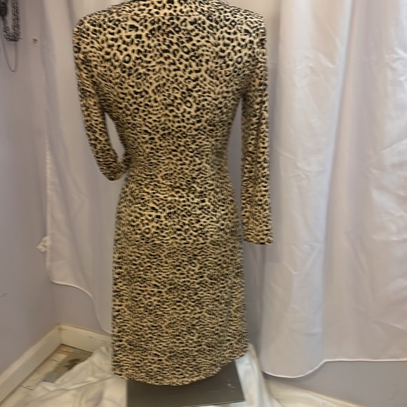 BCBG leopard wrap dress size small - Picture 5 of 13